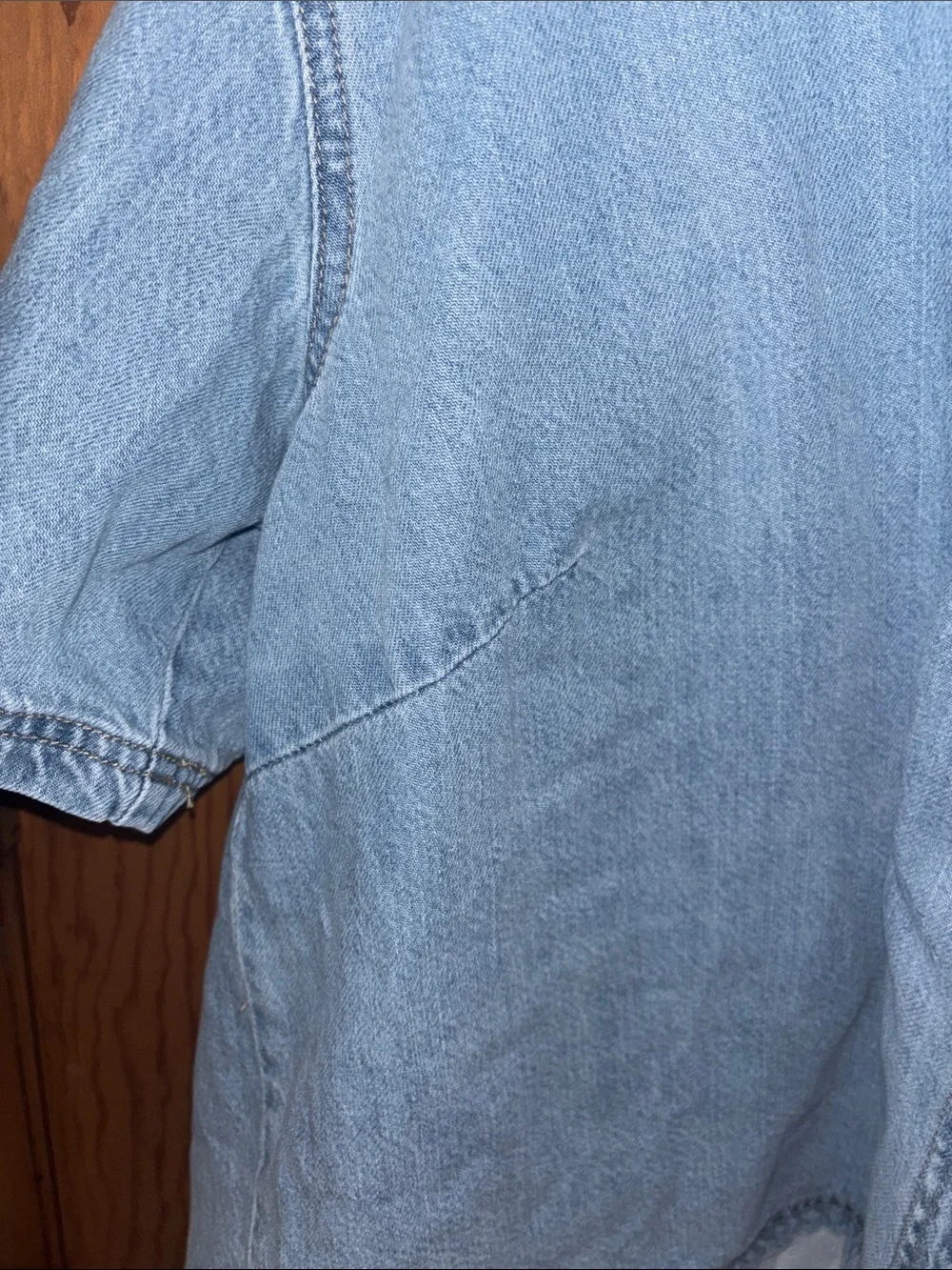NWT Universal Thread Light Blue Denim Button-Up Shirt - Picture 5 of 7